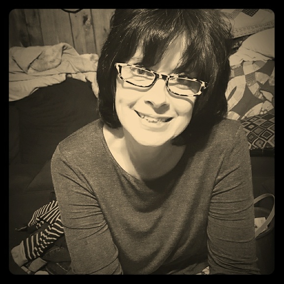 Thanks for helping me become a posh ambassador ❤ - Picture 1 of 2